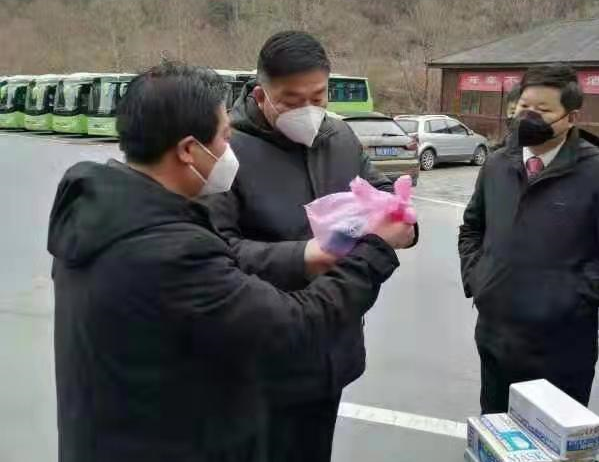 不忘初心勇担当，，，，，我是党员我先上
